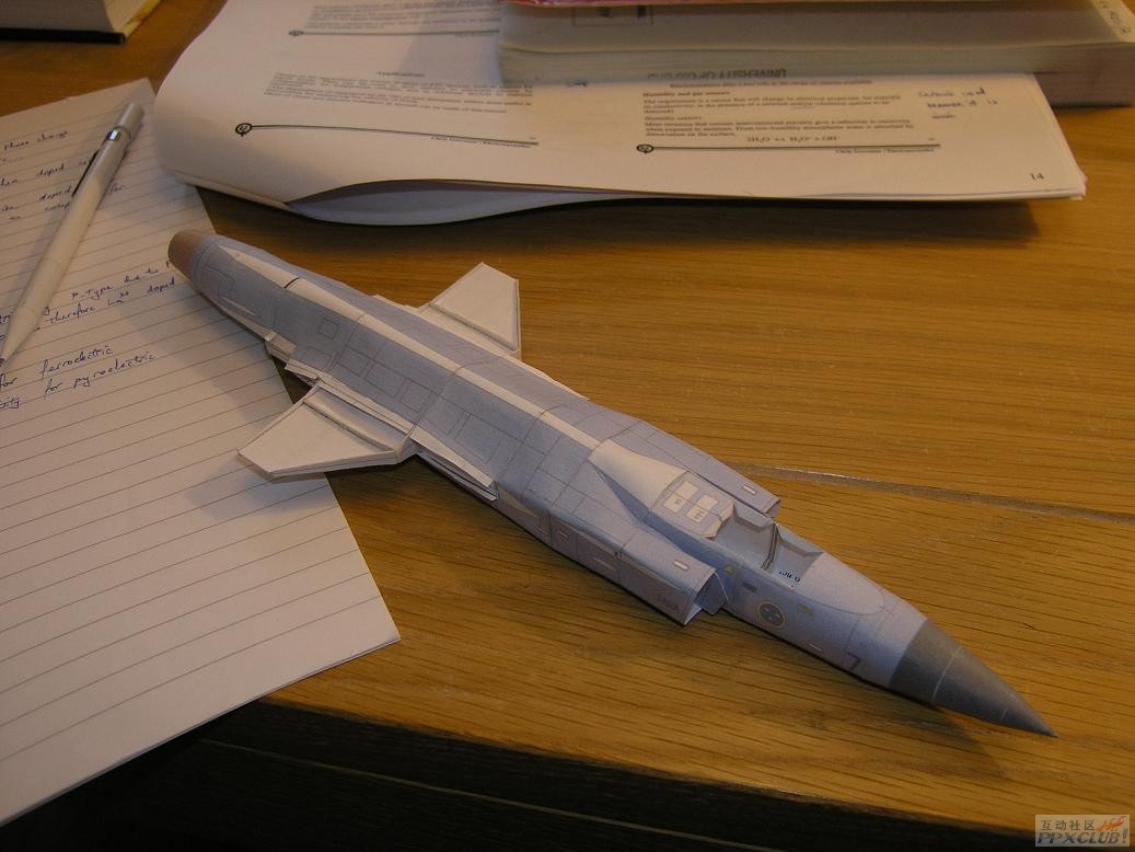 瑞典戰機紙模型