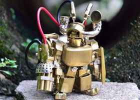大蛮铜银迷你机器人
