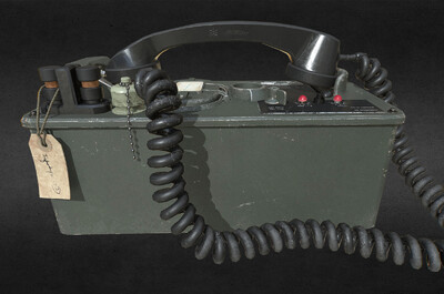 100 pbr次世代 卫星电话 军用电话 电话 通讯设备 通信兵 发报机 通讯